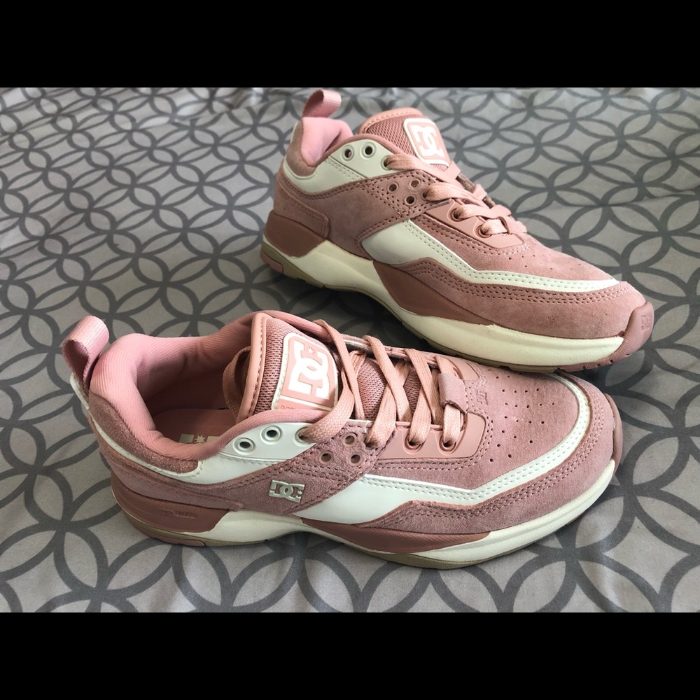 DC Tribeka running shoes